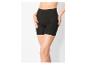 Shorts noirs sans couture pour femmes.