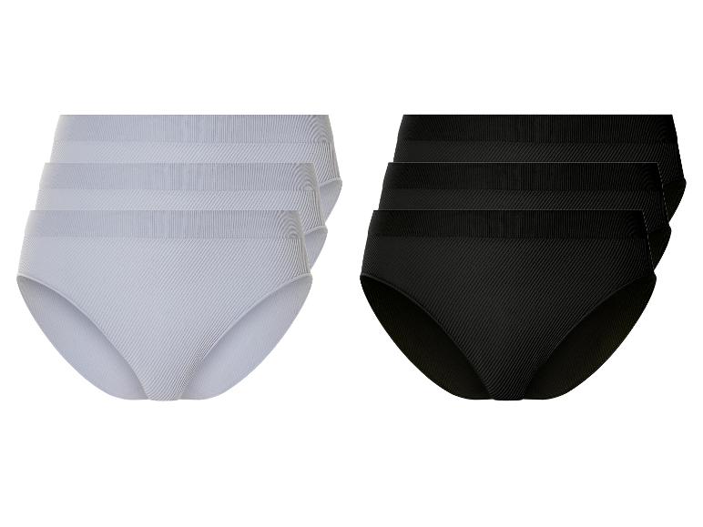 Trois paires de culottes grises et trois paires de culottes noires, côtelées.