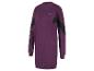 Une robe pull violette avec des détails noirs de Jette Sport.