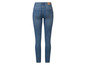 Un jean skinny bleu de Denim Department.