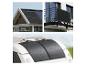 Panneaux solaires flexibles installés sur un toit, un balcon et un camping-car.