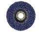 Un disque de ponçage violet pour outil.