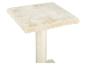 Arbre à chat crème avec plateforme supérieure en peluche et base recouverte de sisal.