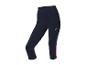 Leggings de sport bleu marine avec des détails roses.