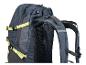 Sac à dos gris foncé avec des bretelles réglables et des sangles jaunes.