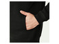 Gros plan sur un sweat-shirt à capuche noir avec une poche.