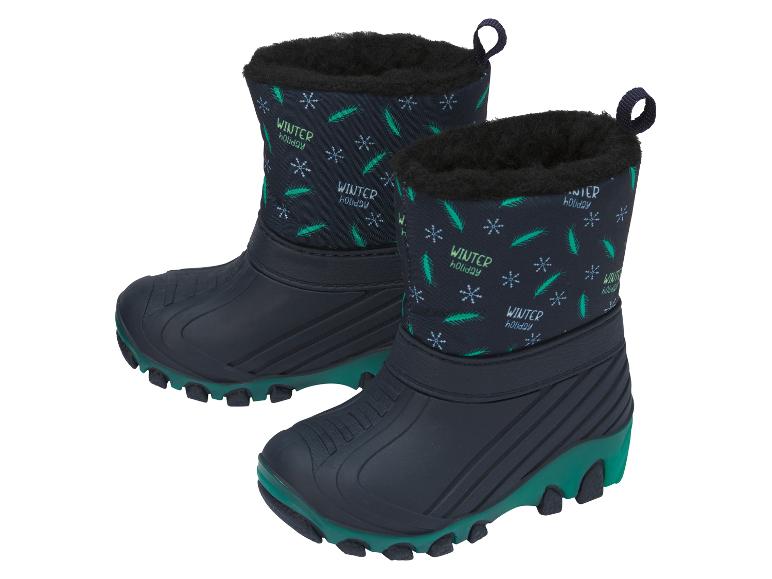Bottes d'hiver pour enfants avec motif bleu foncé et vert et texte « WINTER holiday ».
