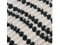 Tissu blanc avec un motif de points noirs.