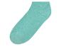 Chaussettes courtes turquoise : un accessoire de mode confortable.
