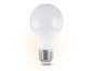 Une ampoule LED blanche avec un culot à vis.