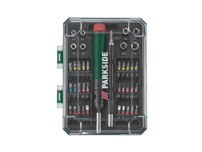 Kit de tournevis de précision avec embouts et douilles, dans un boîtier transparent.