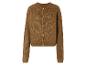 Un cardigan marron en tricot avec des boutons.