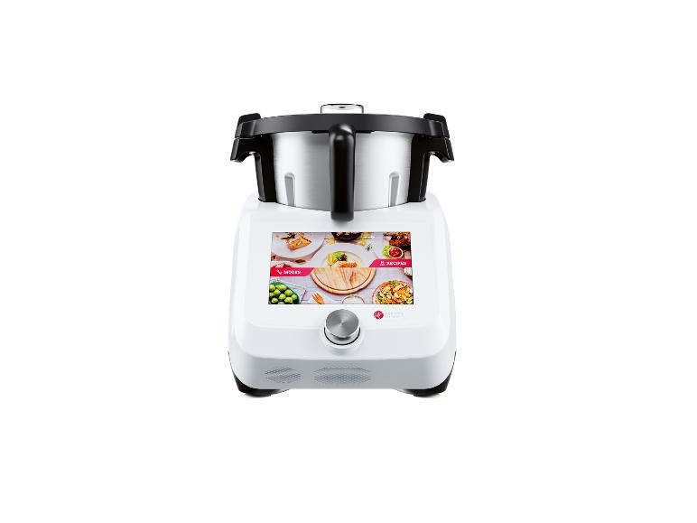 Robot culinaire blanc Monsieur Cuisine avec écran tactile affichant des recettes.