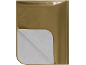 Un emballage cadeau doré métallique avec une doublure en tissu non tissé blanc, partiellement déplié.
