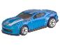 Une voiture jouet Chevrolet Camaro Hot Wheels bleue.