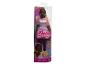 Poupée Barbie avec une robe rose et une manche en tulle.