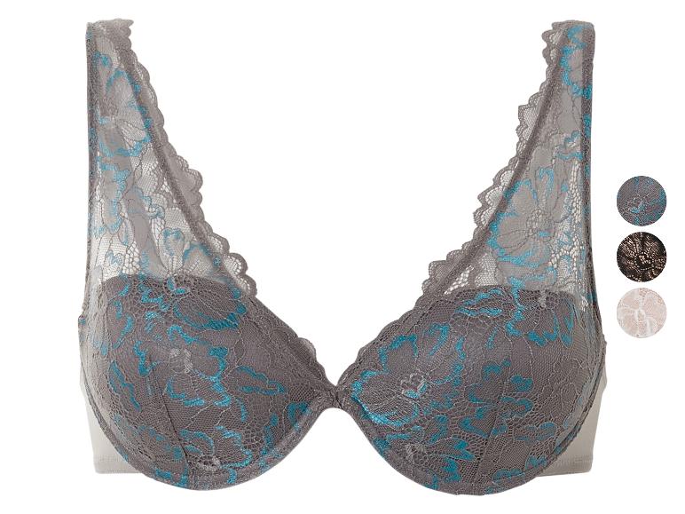 Un modèle de soutien-gorge gris avec dentelle bleue