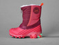 Bottes d'hiver roses avec des lumières dans la semelle
