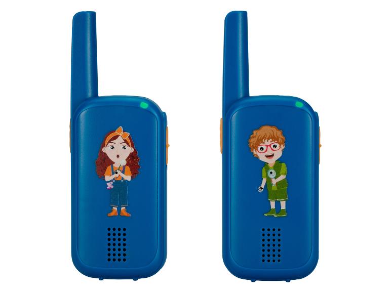 Deux talkies-walkies bleus avec des illustrations d'enfants, une fille et un garçon.