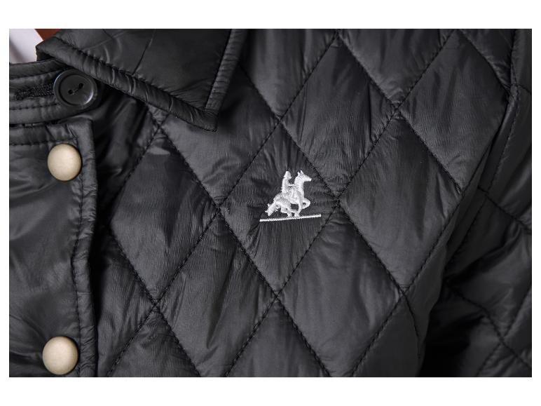 Veste matelassée noire avec logo cheval brodé et boutons.