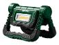 Projecteur de travail LED PARKSIDE vert et noir avec poignée et support réglables.