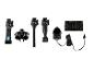 Un ensemble d'accessoires pour un aspirateur, comprenant des embouts, un chargeur et un support.