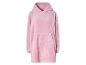 Un sweat-shirt à capuche rose en polaire.