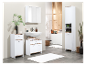Ensemble de salle de bain moderne blanc avec meuble-lavabo, miroir et armoire haute.