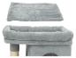 Tapis en peluche gris et lit pour chat