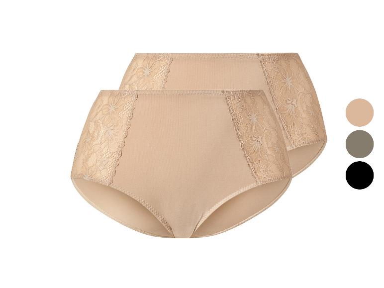 Deux paires de culottes pour femmes avec de la dentelle.