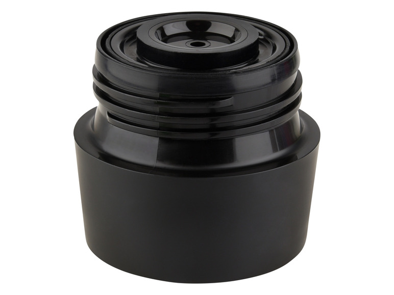 Un bouchon de thermos noir avec un bec verseur.