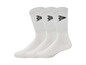 Trois paires de chaussettes blanches avec un logo noir.