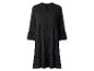 Robe noire pour femme avec manches 3/4 et détails à volants, col en V et boutons.