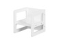 Une chaise en bois blanche pour enfants avec un dossier ouvert.