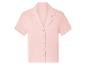 Chemise rose à manches courtes, boutonnée.