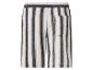 Short rayé blanc, noir et beige avec taille élastique et poche arrière.