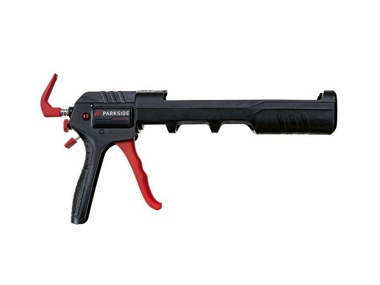 Pistolet à cartouche