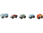 Cinq voitures jouets en bois : train, voiture de sport, moto, kart et pick-up.