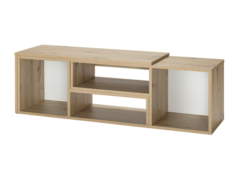 Un meuble TV en bois avec des étagères ouvertes et une tablette