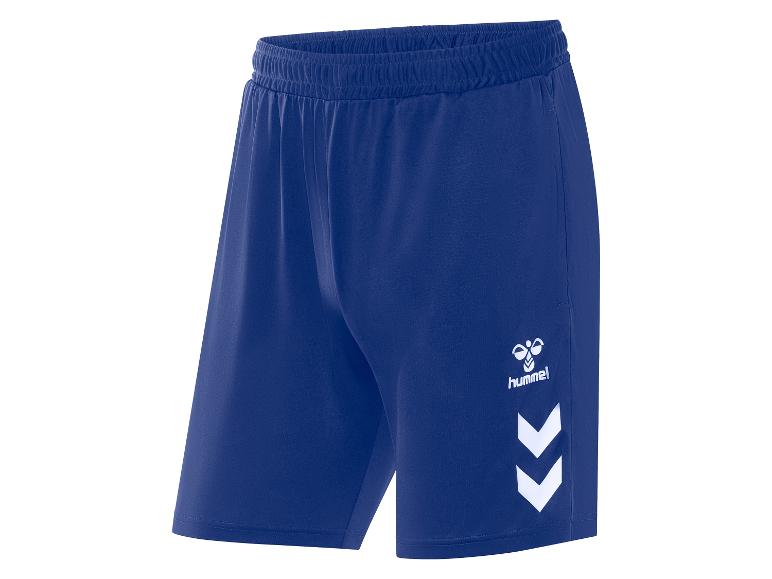 Shorts de sport Hummel bleus avec chevron blanc.