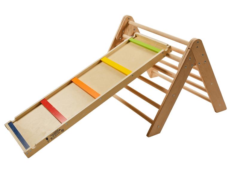 Cadre d'escalade en bois avec rampe colorée