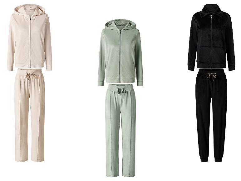 Trois ensembles de survêtements en velours: beige, vert clair et noir.