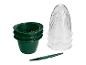 Un ensemble de pots verts avec des couvercles transparents et un outil de jardinage.