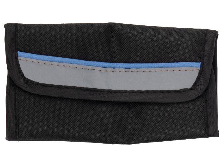 Pochette à outils noire avec bande bleue et grise.