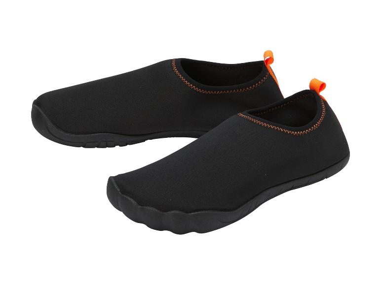 Chaussures d'eau noires avec accents orange