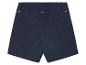 Short bleu marine avec taille élastique.