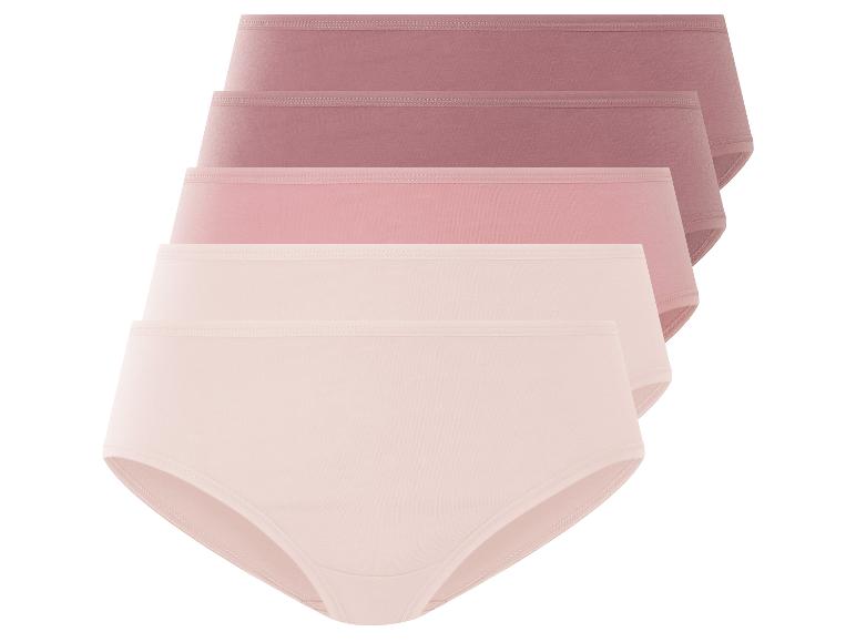 Quatre paires de culottes pour femmes de couleur rose.