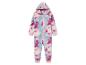 Une combinaison rose à capuche avec un imprimé tie-dye