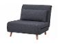 Fauteuil convertible gris foncé avec accoudoirs et pieds en bois.
