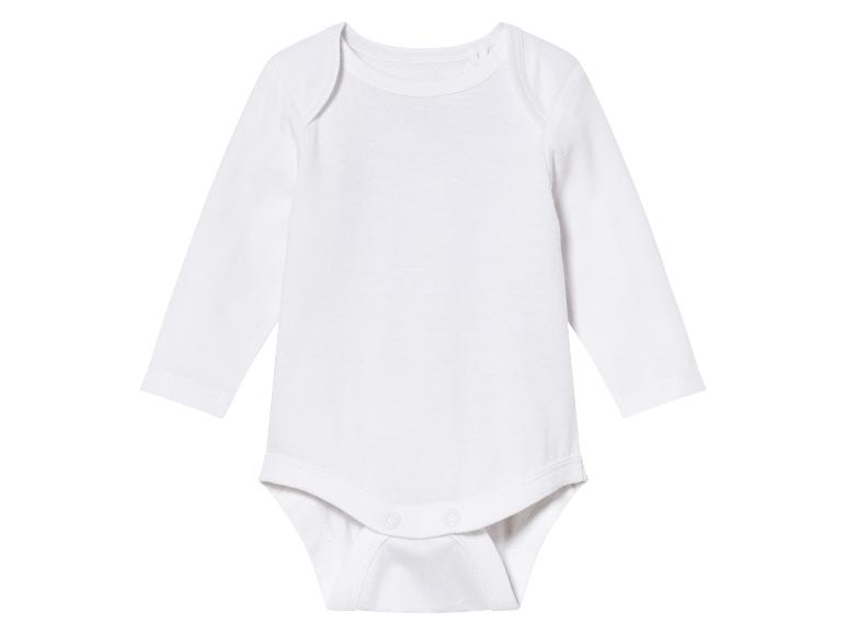 Un body blanc à manches longues pour bébé.